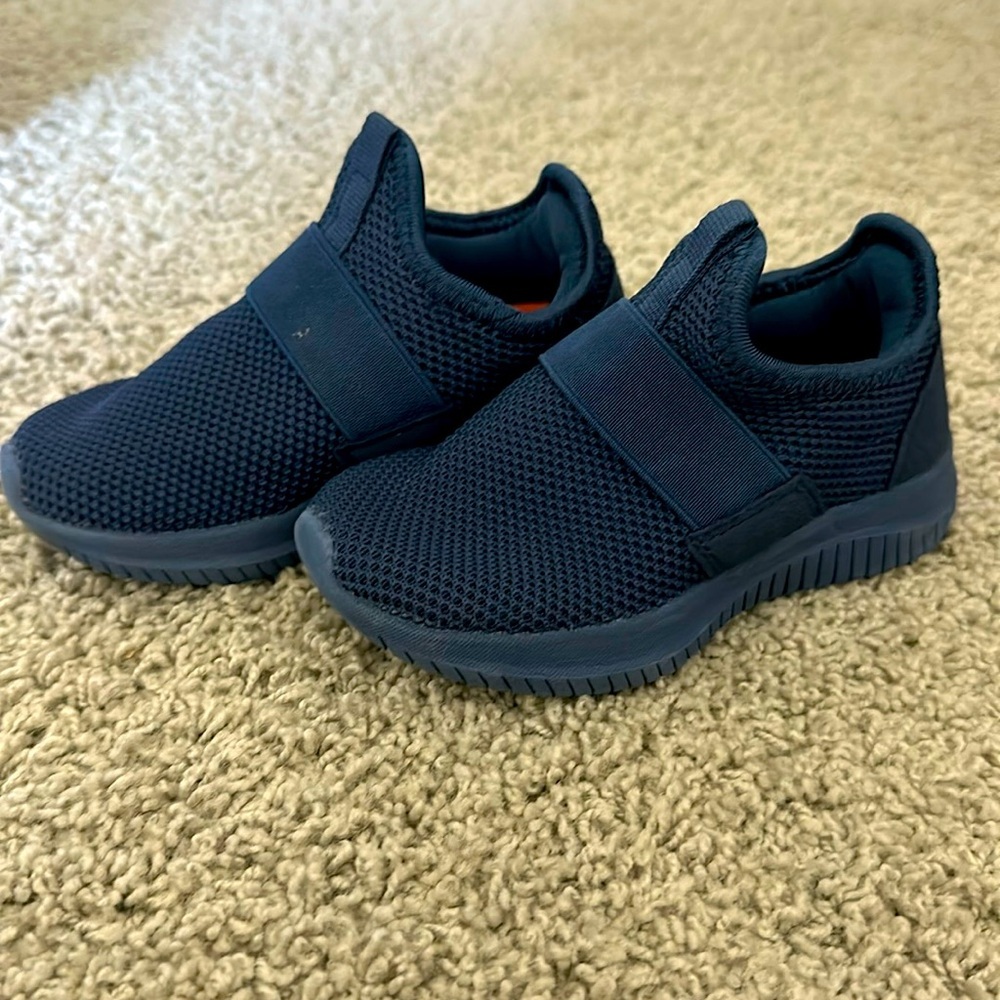 Navy blue running shoes